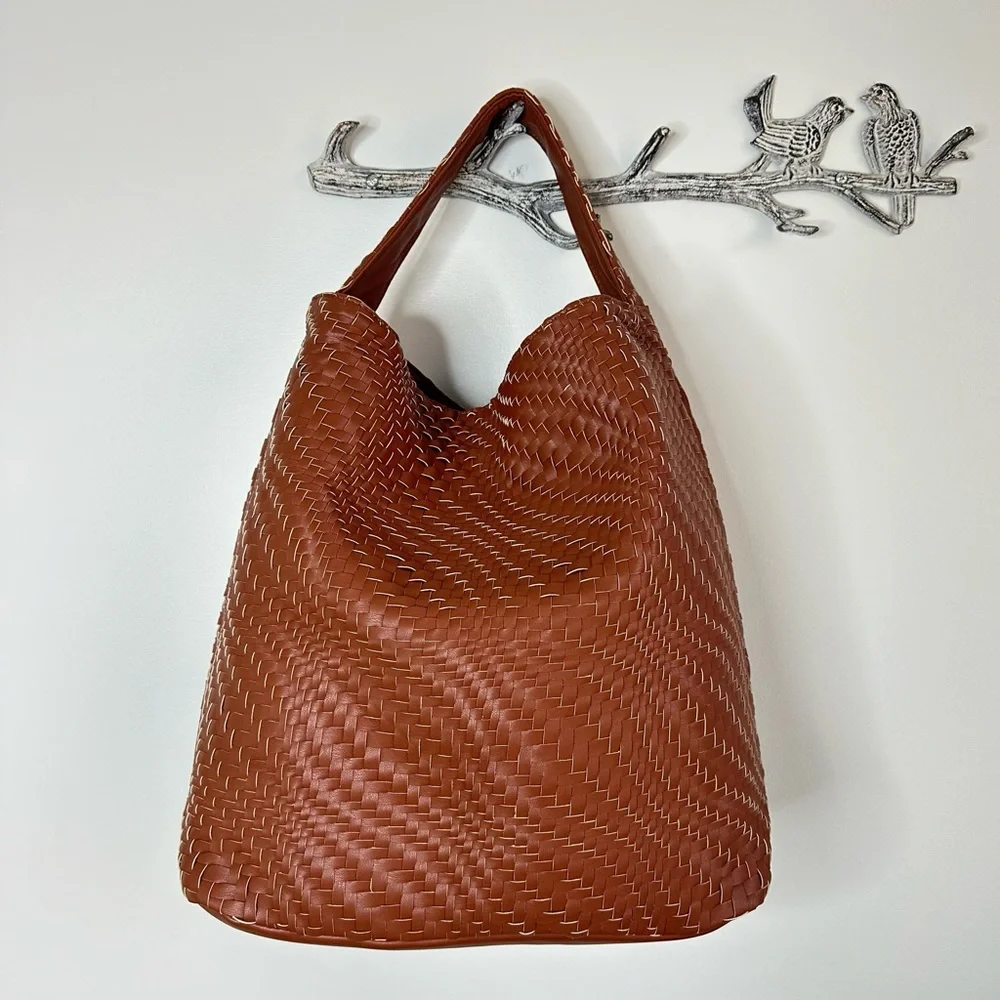 Deux Lux Bond Hobo Shoulder Bag Woven Leather Honey Brown Large Tote - Picture 4 of 12